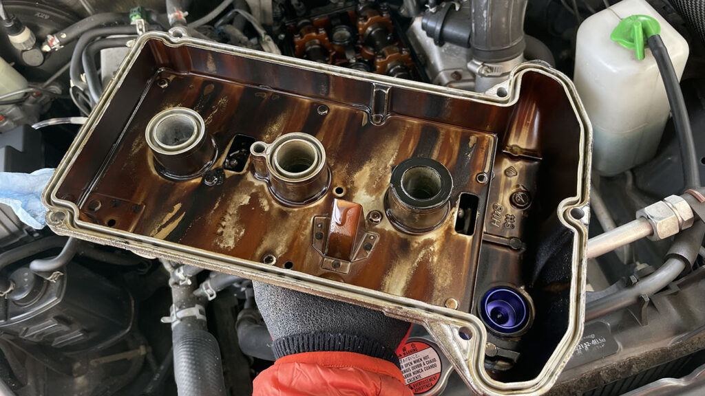 JB23ジムニー6型のシリンダヘッドカバーガスケット交換｜エンジンヘッドカバーからのオイル漏れ JIMNY LIFE｜ジムニーライフ